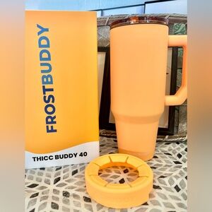 NIB FrostBuddy ThiccBuddy 40oz Peachy Palm 2-In-1 FlipStraw+Key+BalmHolderHandle